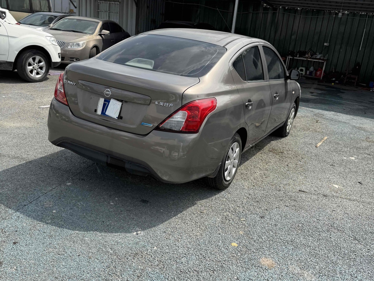 日產(chǎn) 陽光  2011款 1.5XE CVT舒適版圖片