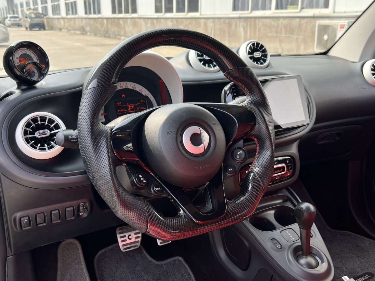 smart fortwo  2018款 1.0L 52千瓦硬頂靈動(dòng)版圖片