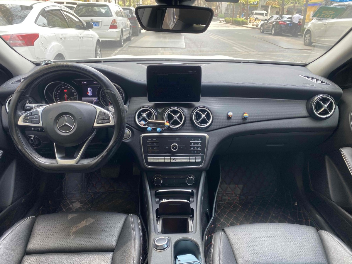 2019年7月奔驰 奔驰GLA  2019款 GLA 220 4MATIC 运动型