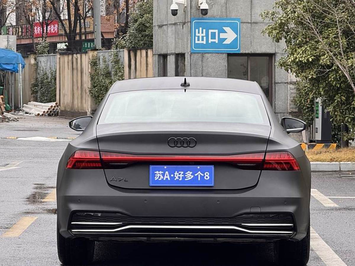 2023年12月奧迪 奧迪A7L  2024款 45TFSI S-line 筑夢(mèng)型 流晶套裝