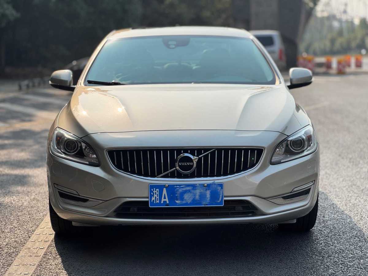 沃爾沃 S60L  2018款 T4 智遠(yuǎn)進(jìn)取版圖片