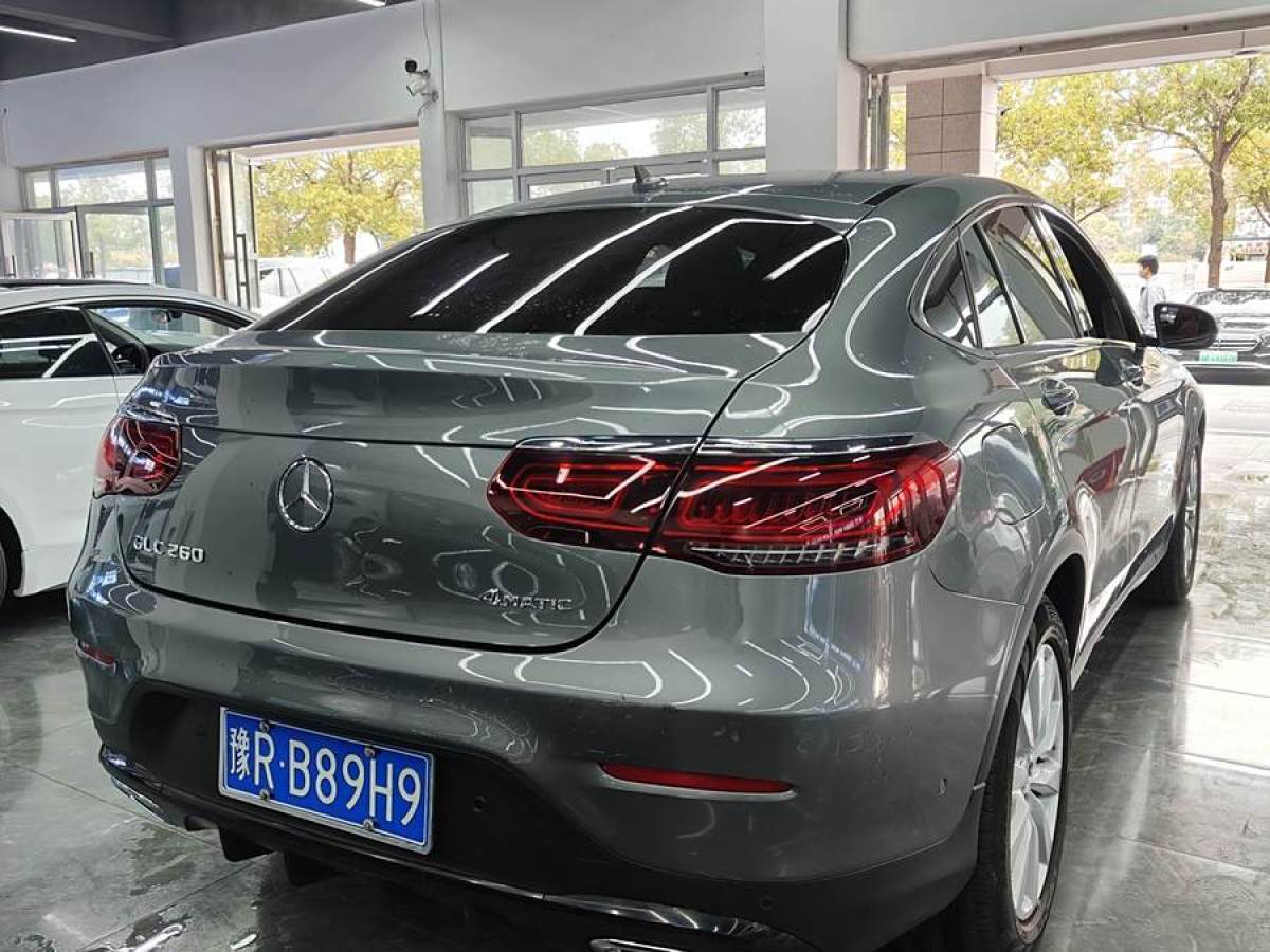 奔馳 奔馳GLC  2022款 改款 GLC 260 4MATIC 轎跑SUV圖片