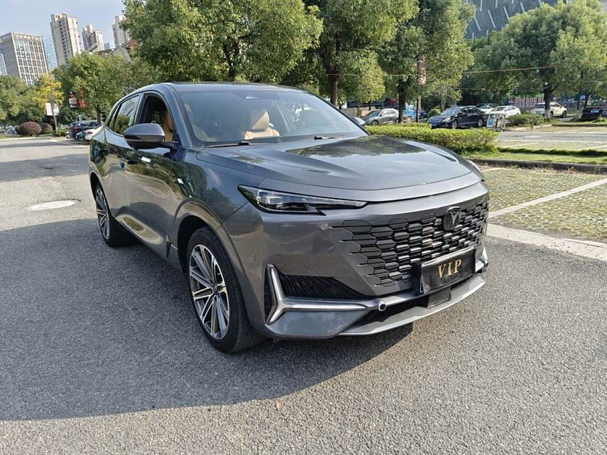 長(zhǎng)安 長(zhǎng)安UNI-K  2021款 2.0T 尊貴型圖片