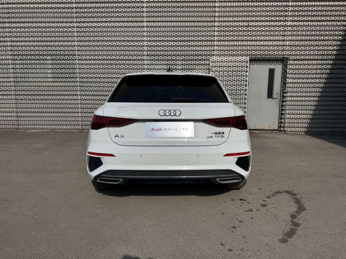 奧迪 奧迪A3  2024款 Sportback 35 TFSI 進(jìn)取運(yùn)動(dòng)型圖片
