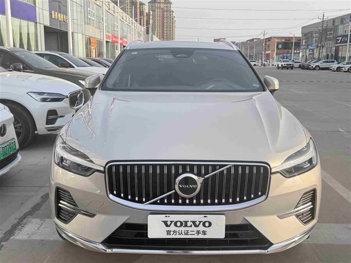 沃爾沃 XC60  2024款 B5 四驅(qū)智逸豪華版圖片