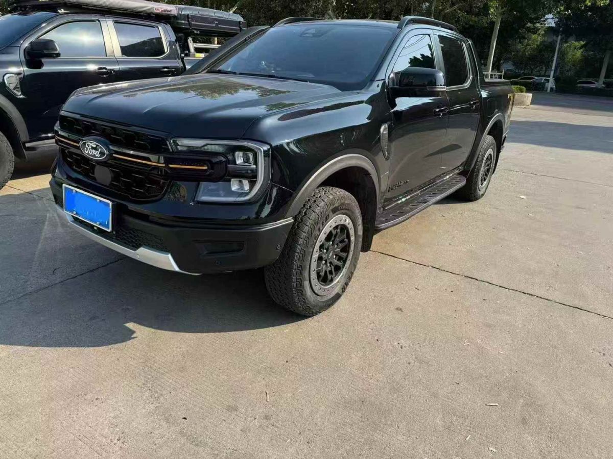 福特 E全順  2024款 廂式運(yùn)輸車 長(zhǎng)軸中頂 3座 100.96kWh圖片