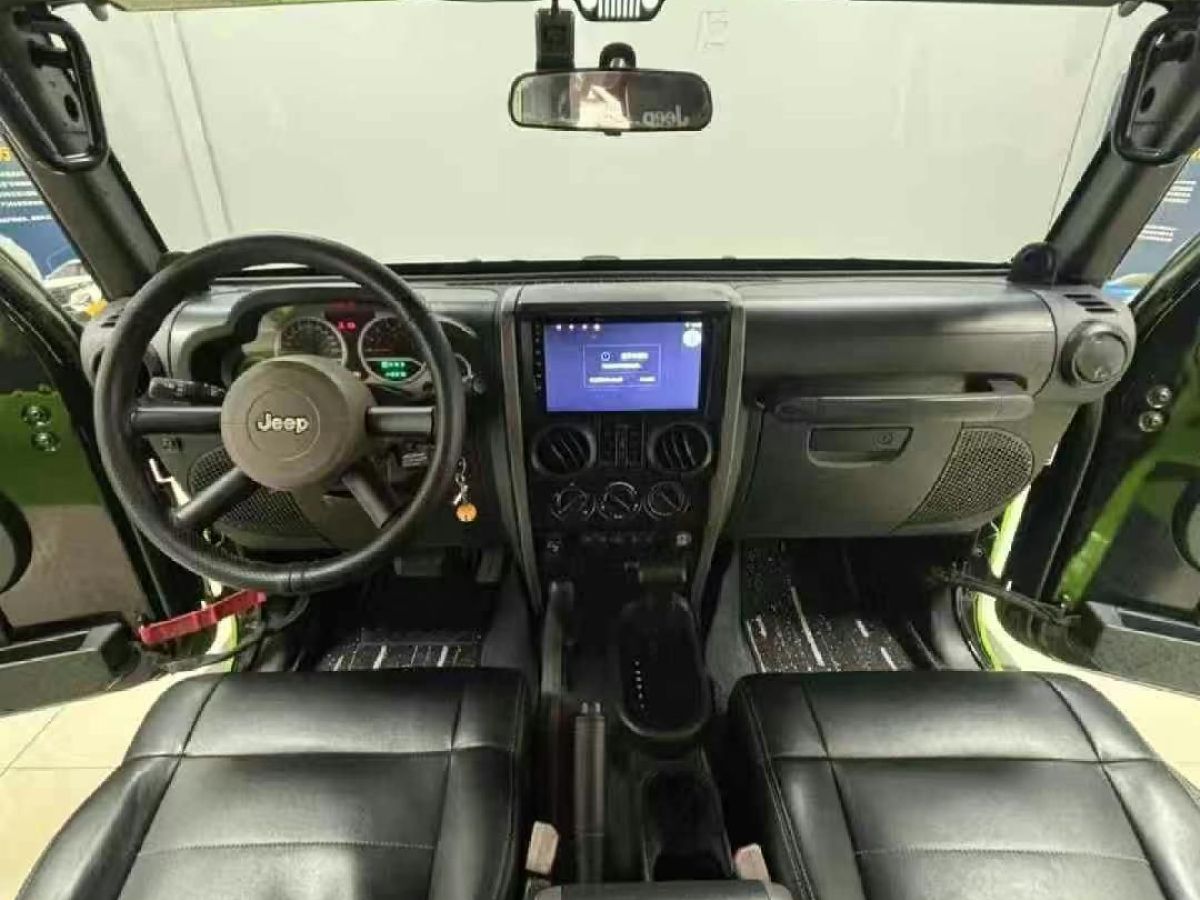 Jeep 牧馬人  2010款 3.8L Rubicon 兩門版圖片