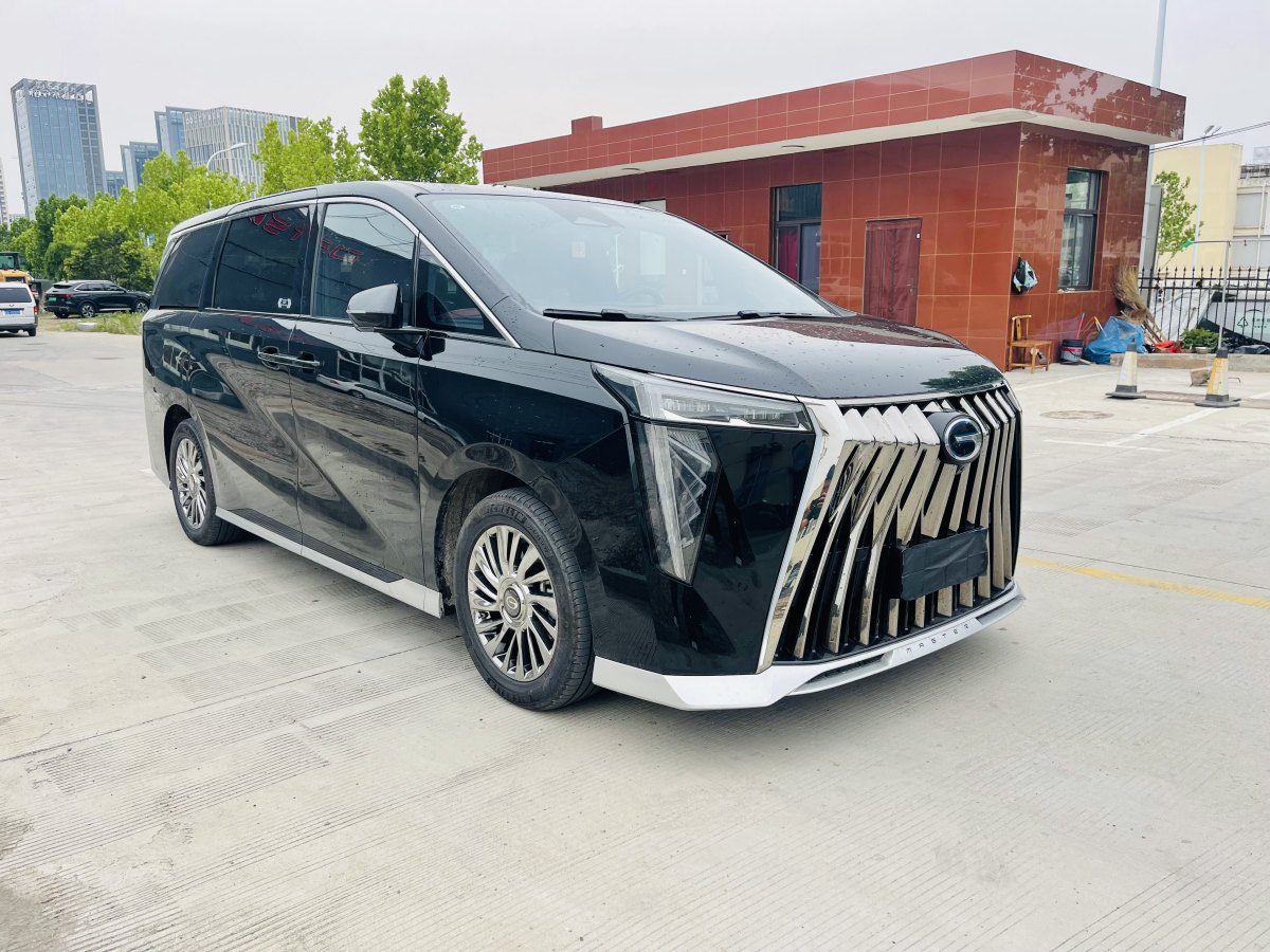 廣汽傳祺 M8  2023款 宗師系列 雙擎 御尊圖片