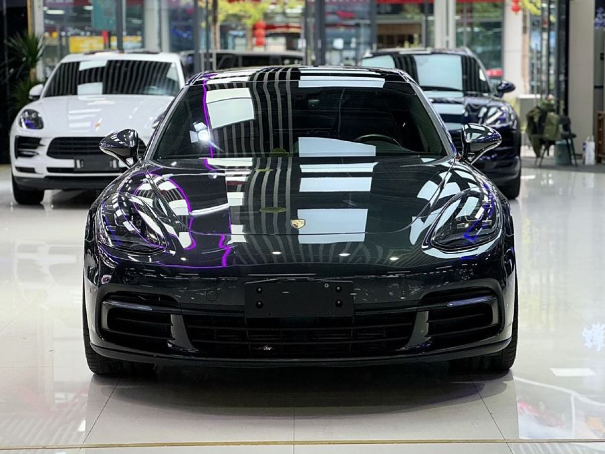 2018年2月保時(shí)捷 Panamera  2017款 Panamera 3.0T