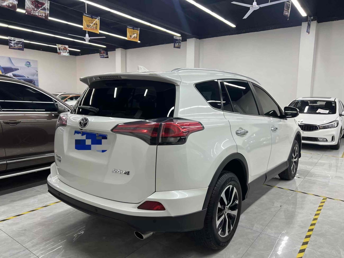 2019年6月豐田 RAV4  2018款 榮放 2.0L CVT兩驅(qū)風(fēng)尚版