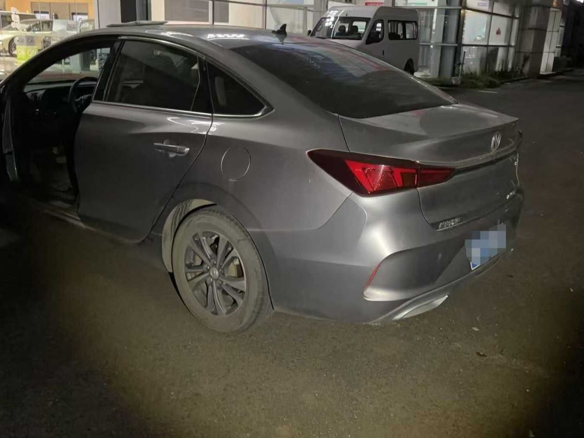 長安 逸動  2020款 PLUS 1.6L GDI 手動精英型圖片
