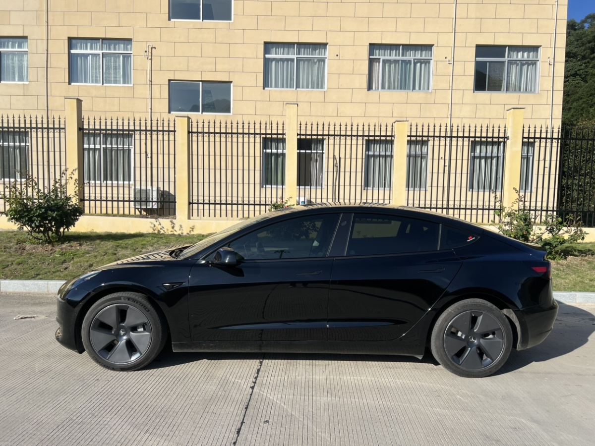 特斯拉 Model Y  2022款 改款 后輪驅(qū)動版圖片