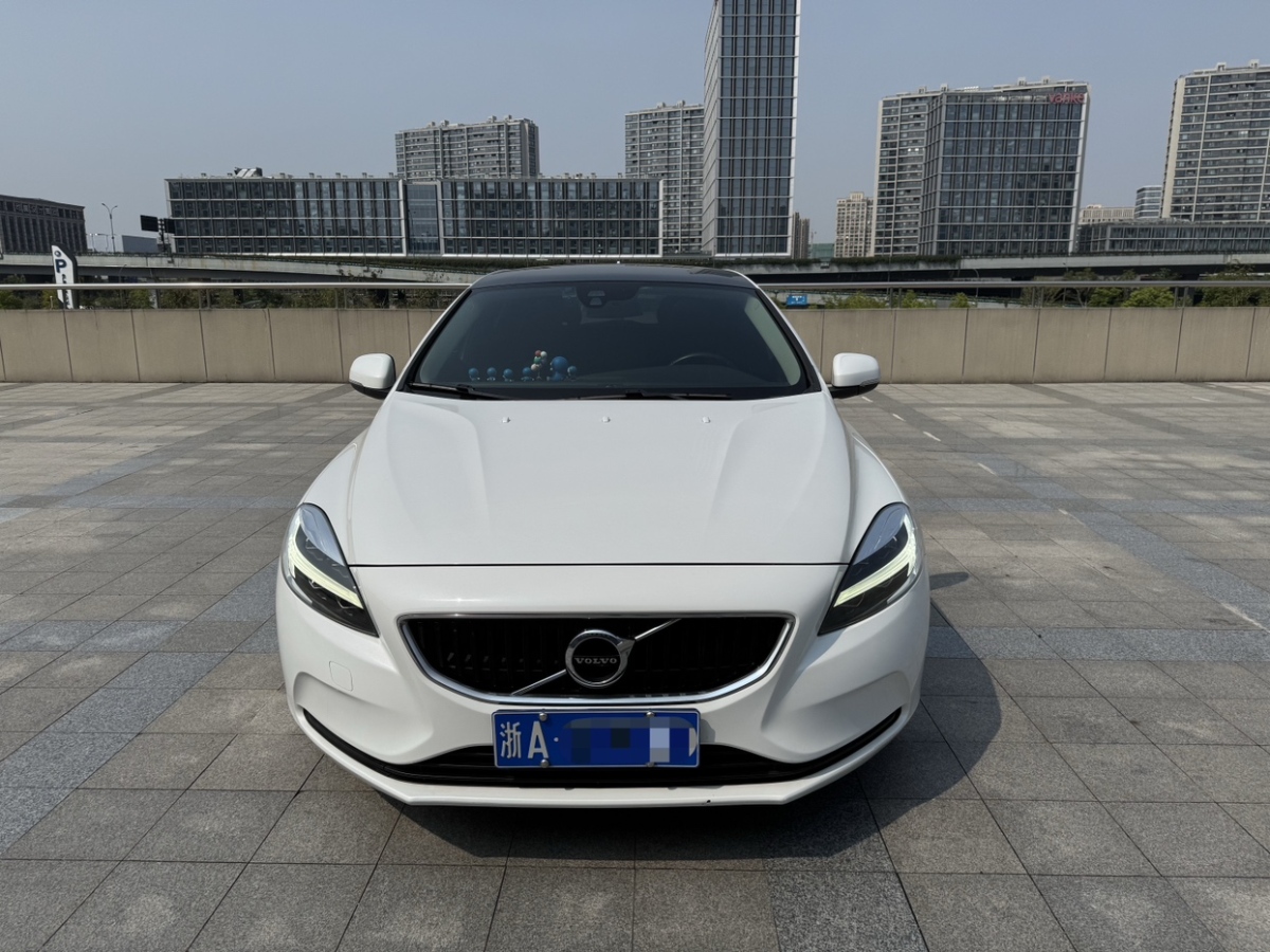 沃爾沃 V40  2019款 T3 智逸版圖片