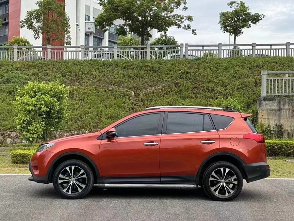 2014年1月豐田 RAV4榮放  2013款 2.5L 自動四驅(qū)尊貴版