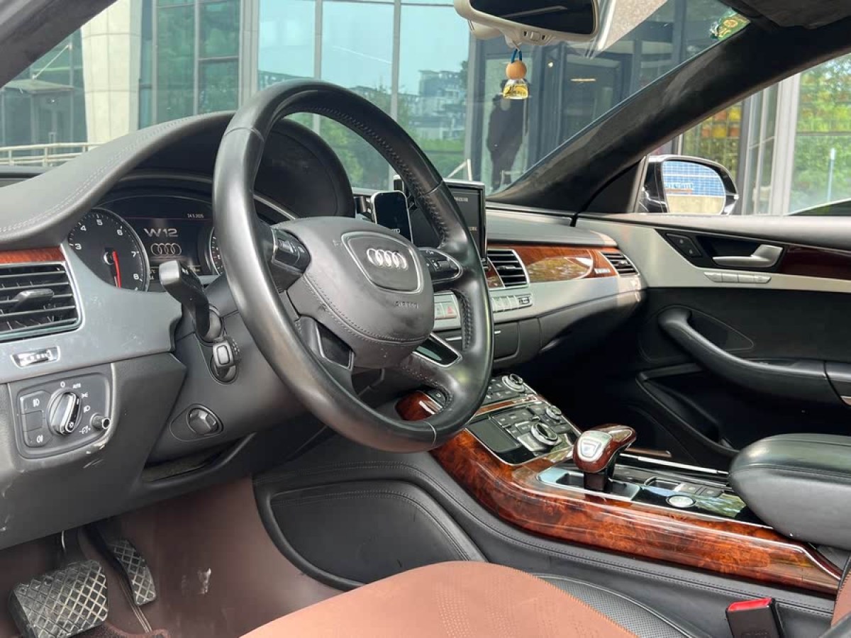 奧迪 奧迪A8  2012款 A8L 45 TFSI quattro豪華型圖片