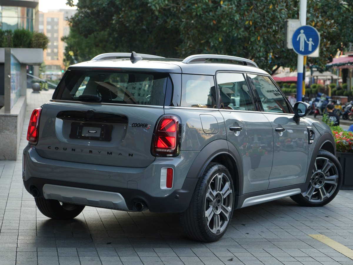 MINI COUNTRYMAN  2023款 改款 2.0T COOPER S ALL4 鑒賞家圖片