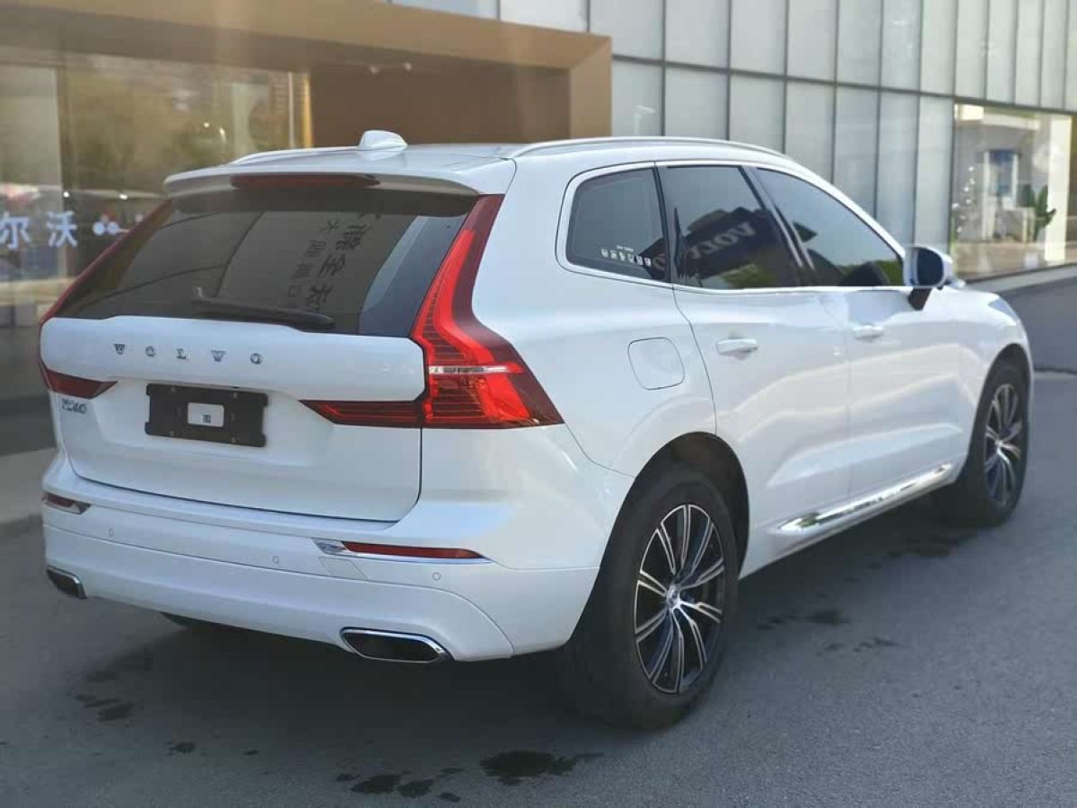 沃爾沃 XC60  2021款 T5 四驅(qū)智遠(yuǎn)豪華版圖片
