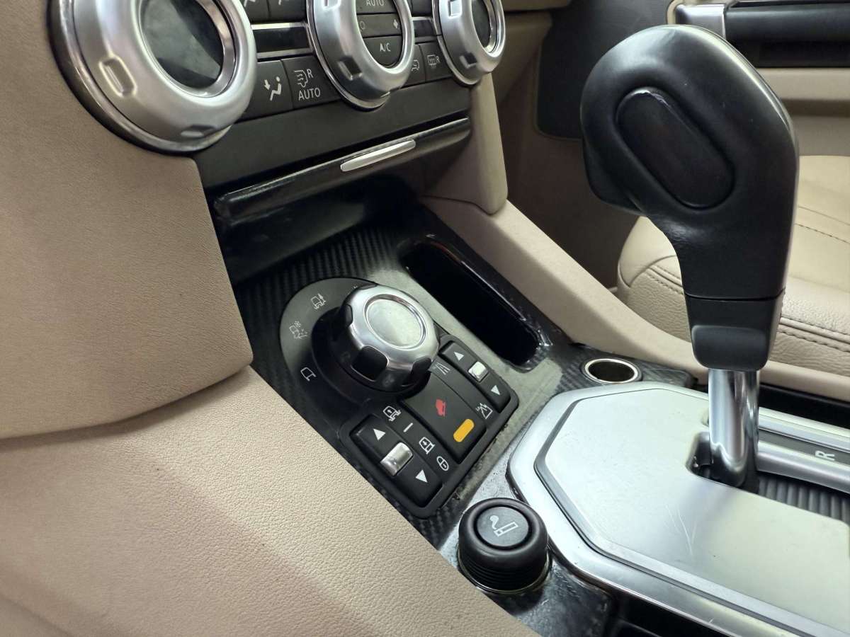 路虎 發(fā)現(xiàn)  2012款 4 3.0T SDV6 HSE 柴油版圖片