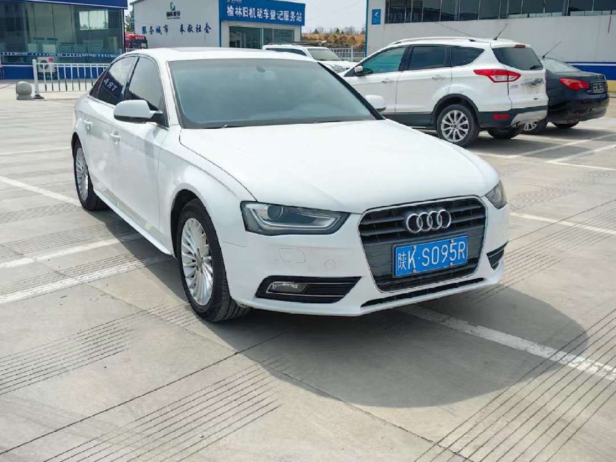 2015年10月奧迪 奧迪A4L  2015款 35 TFSI 自動標(biāo)準(zhǔn)型