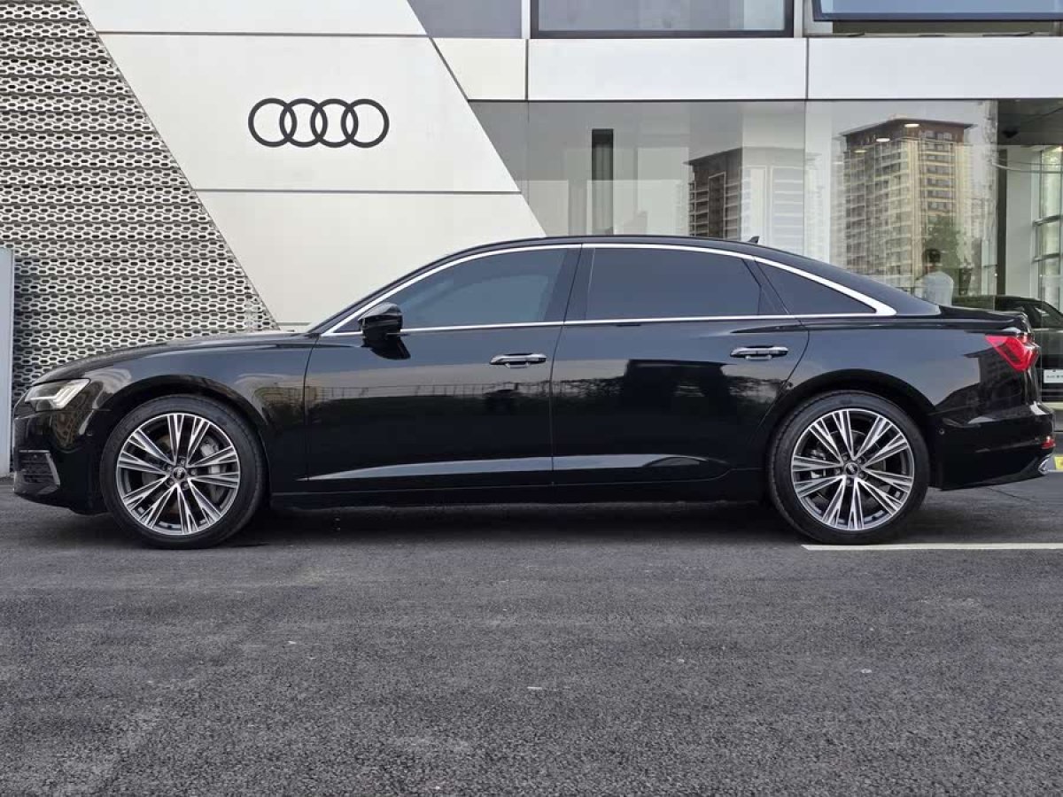 奧迪 奧迪A6L  2022款 55 TFSI quattro 旗艦致雅型圖片