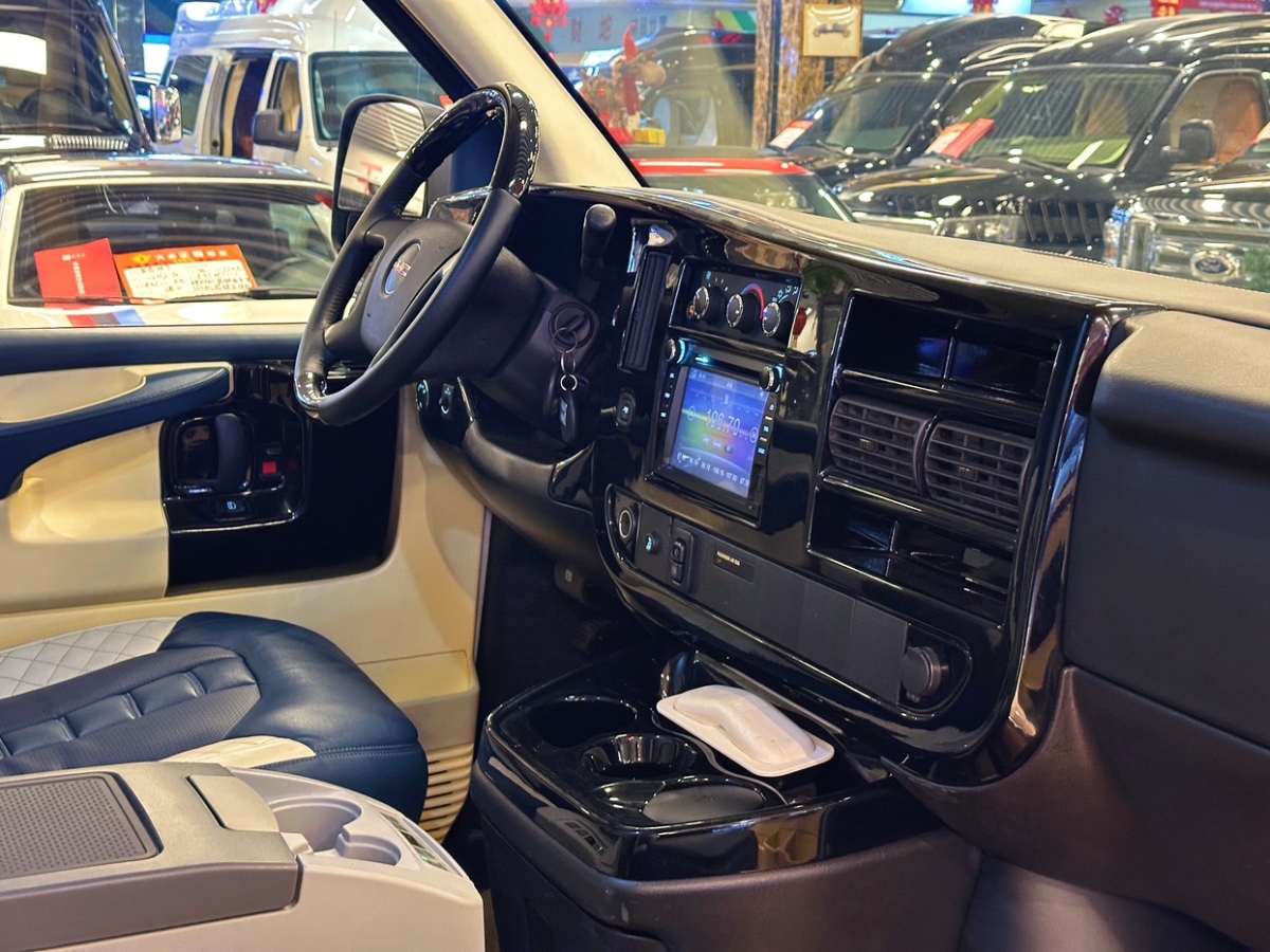 GMC SAVANA  2015款 5.3L G600S 四驅(qū)雅尊版圖片