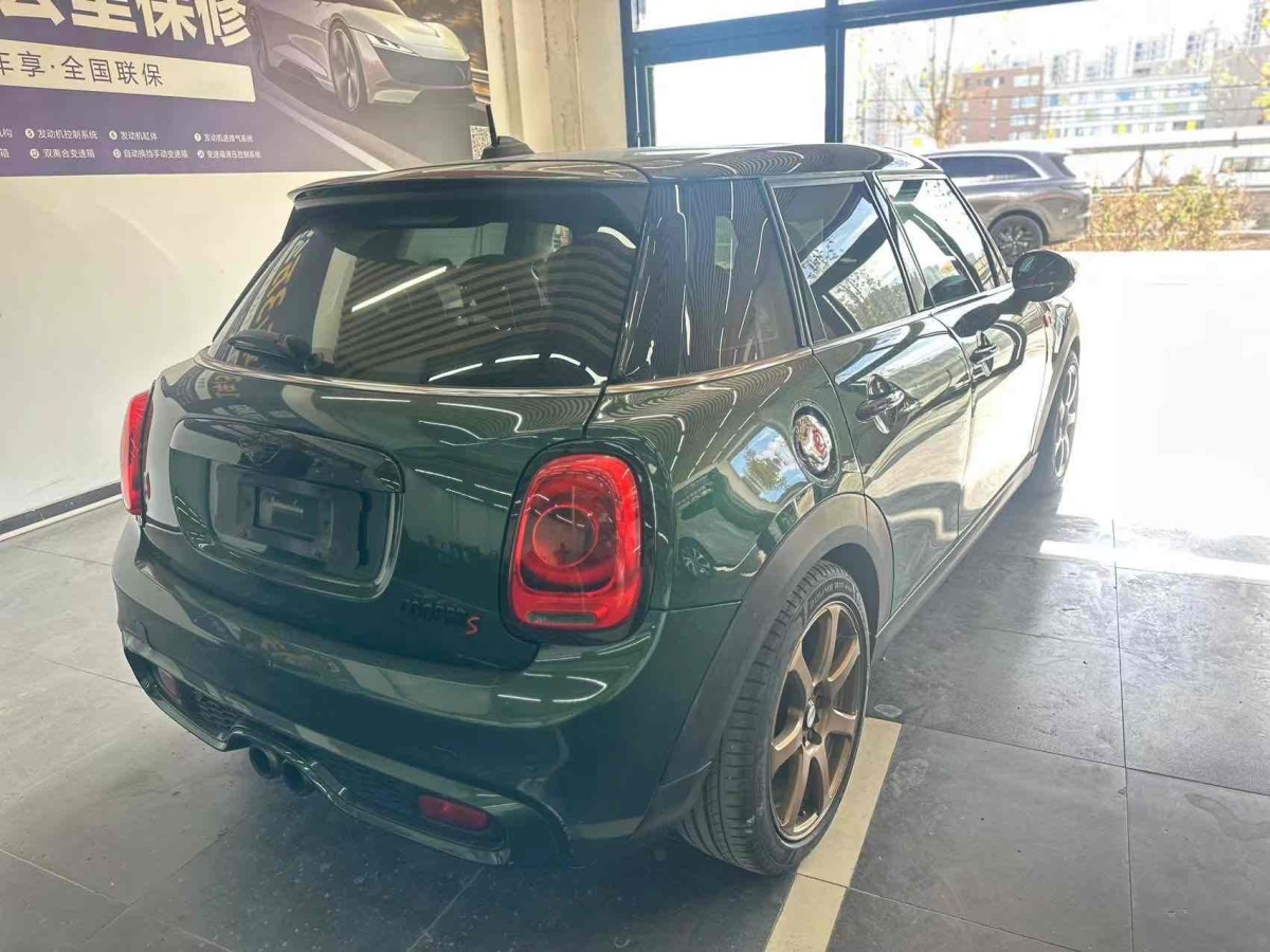 2015年2月MINI MINI  2015款 2.0T COOPER S 五門版