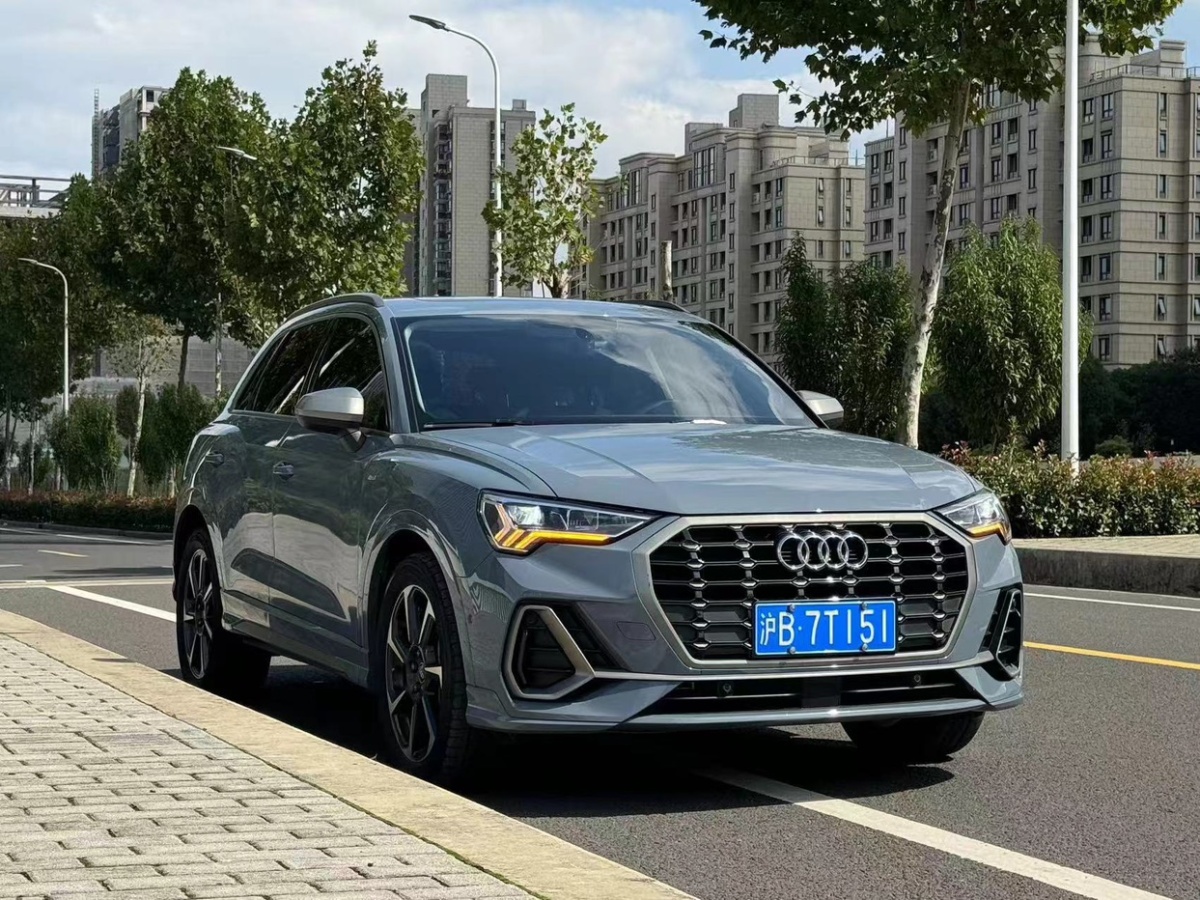 奧迪 奧迪Q3  2022款 40 TFSI RS套件燃速型圖片