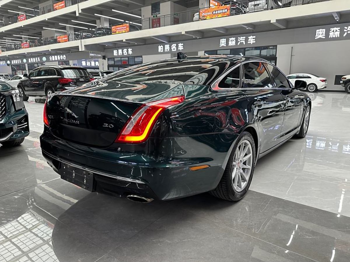 捷豹 XJ  2016款 XJL 2.0T 兩驅(qū)典雅商務(wù)版圖片