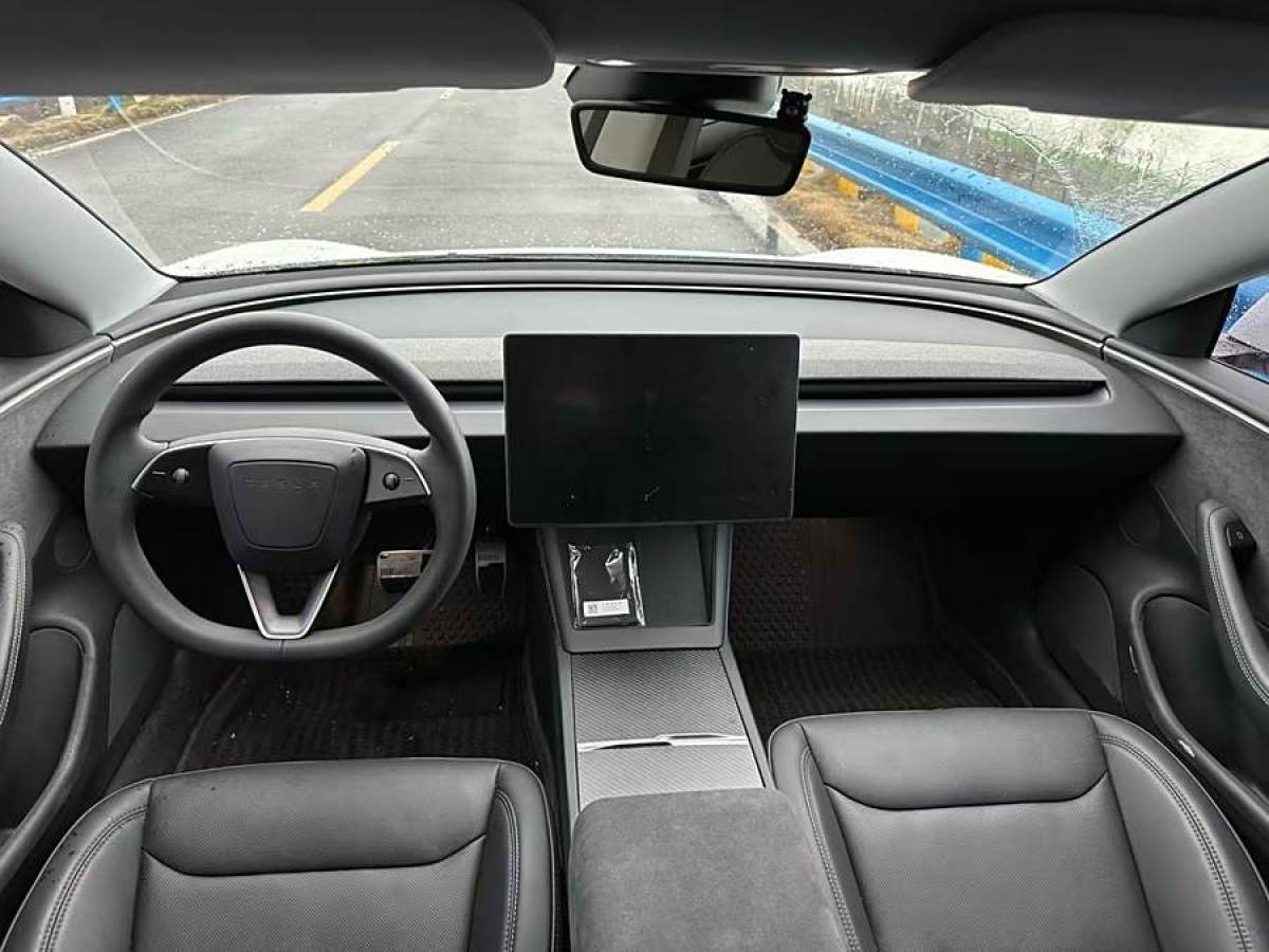 特斯拉 Model Y  2023款 長續(xù)航全輪驅(qū)動(dòng)版圖片