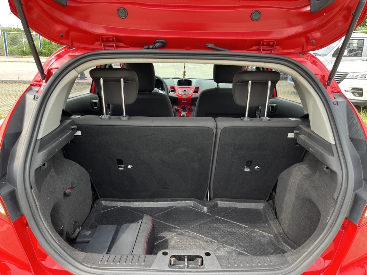 福特 嘉年华  2013款 两厢 1.5L 自动运动型图片