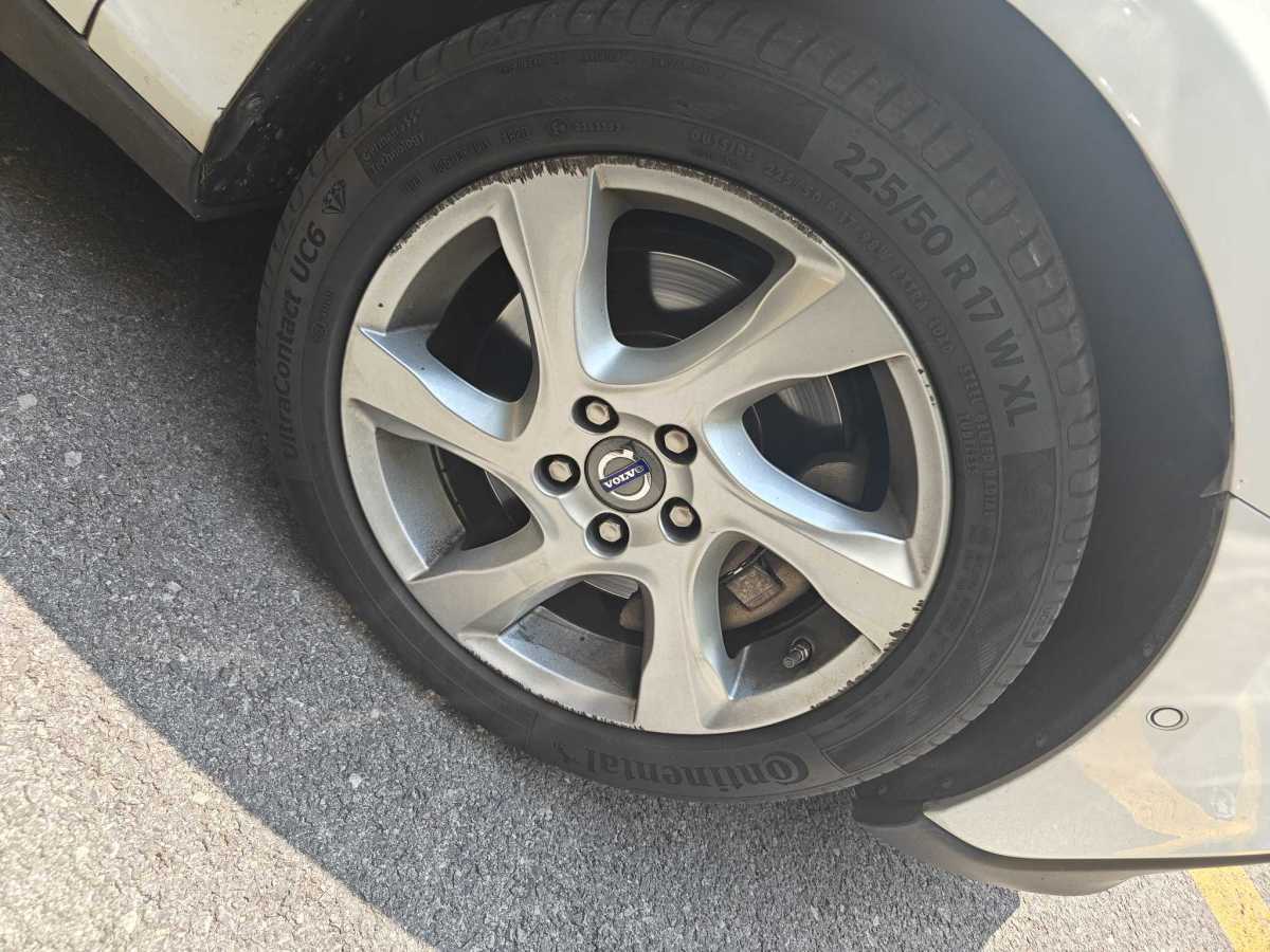 沃爾沃 V40  2014款 Cross Country T5 AWD 智雅版圖片