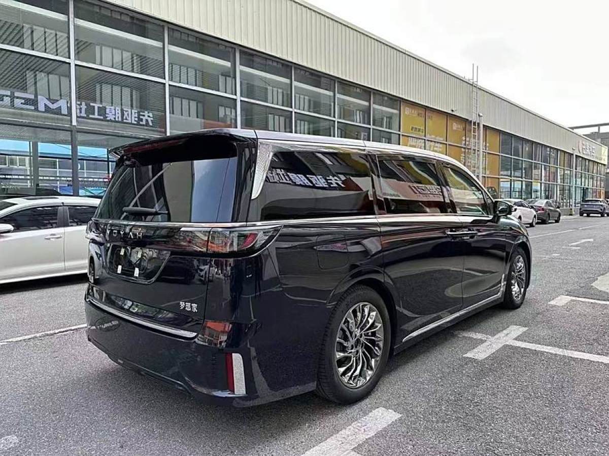 嵐圖 夢想家  2024款 PHEV 超長續(xù)航旗艦版圖片