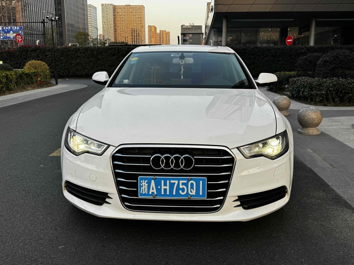 奧迪 奧迪A6L  2014款 TFSI 標(biāo)準(zhǔn)型圖片