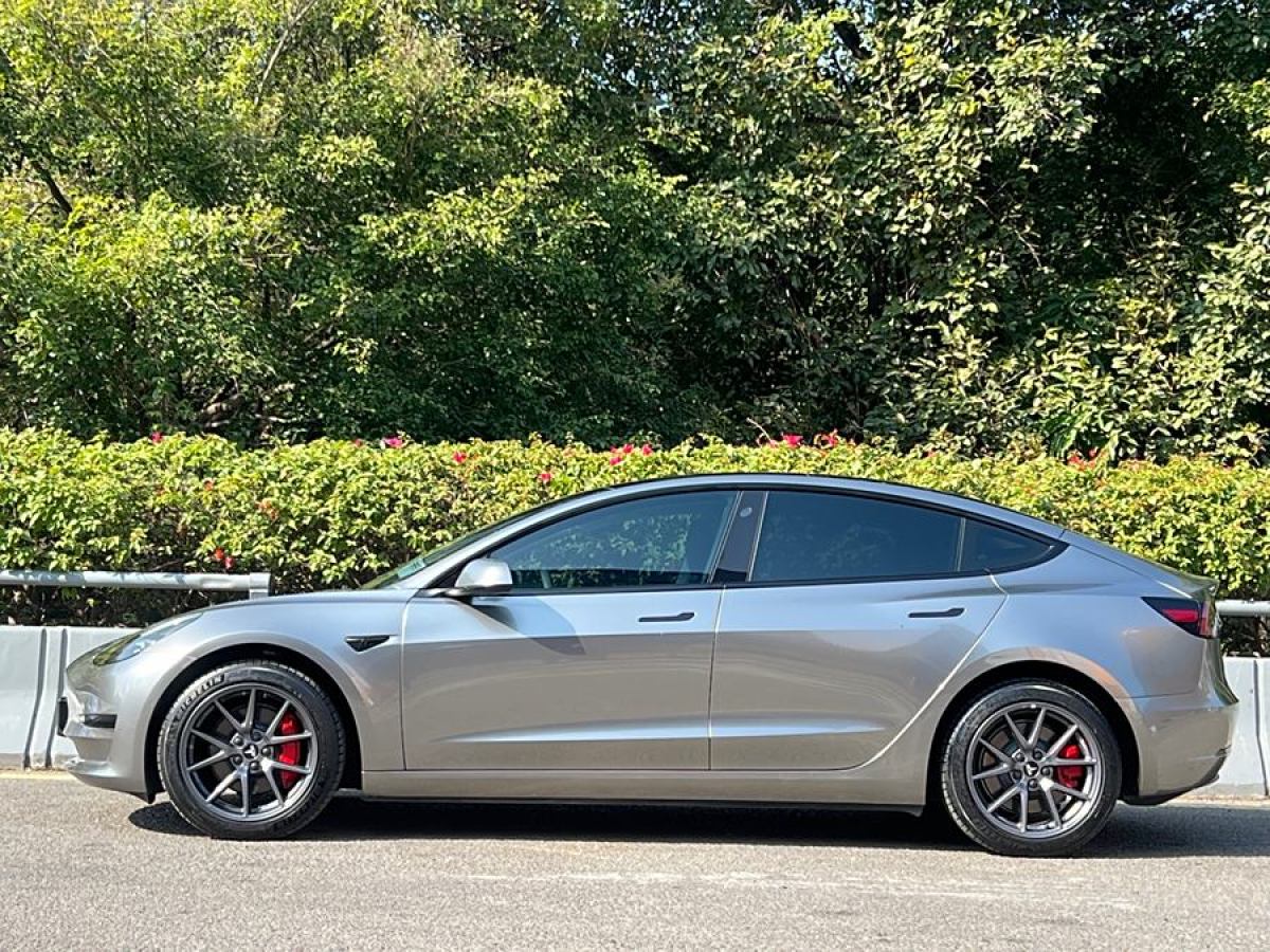 特斯拉 Model Y  2022款 改款 后輪驅(qū)動版圖片