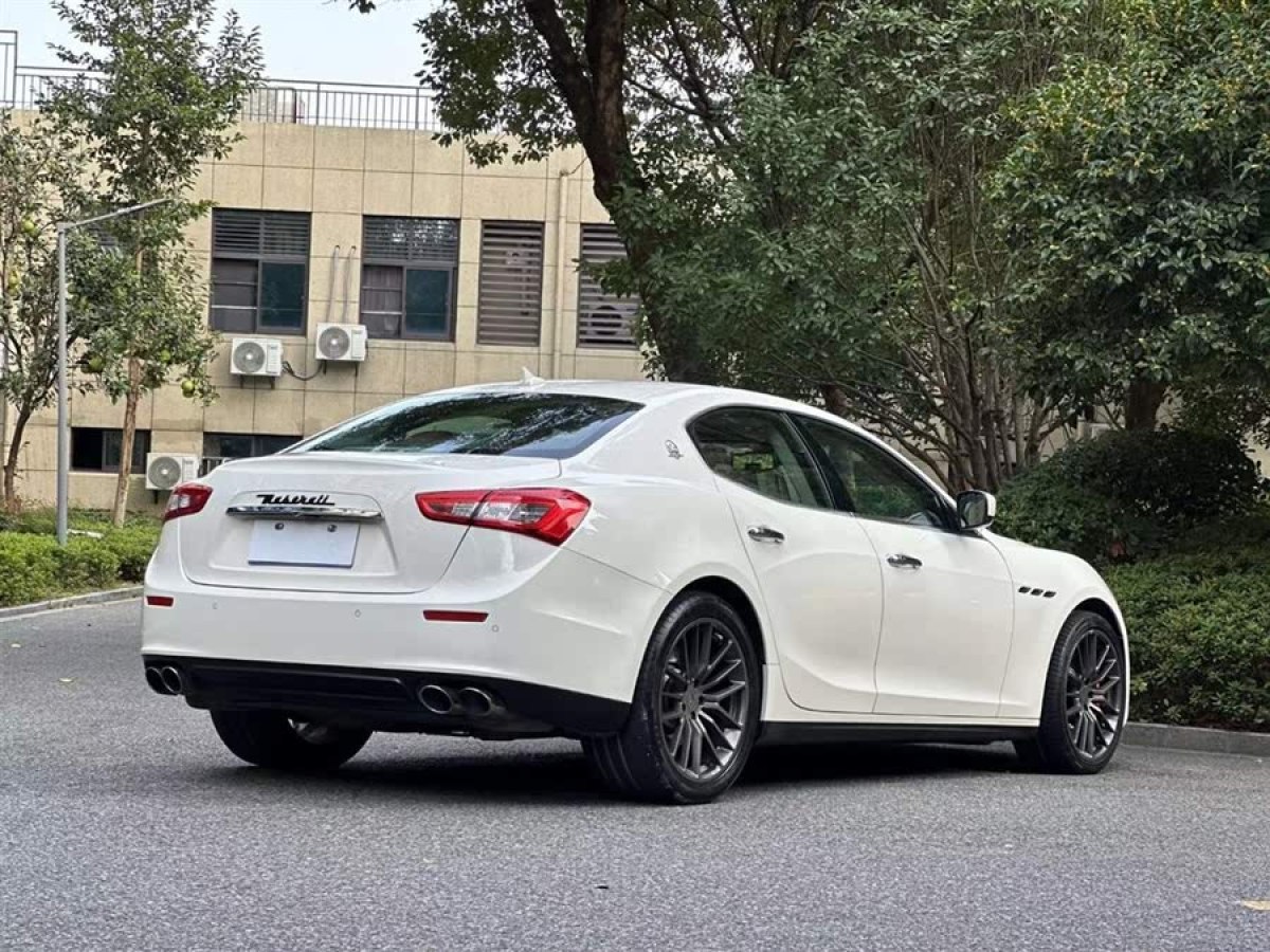 瑪莎拉蒂 Ghibli  2014款 3.0T 標(biāo)準(zhǔn)版圖片