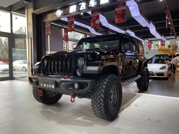 Jeep 牧马人  2019款  2.0T Sahara 四门版