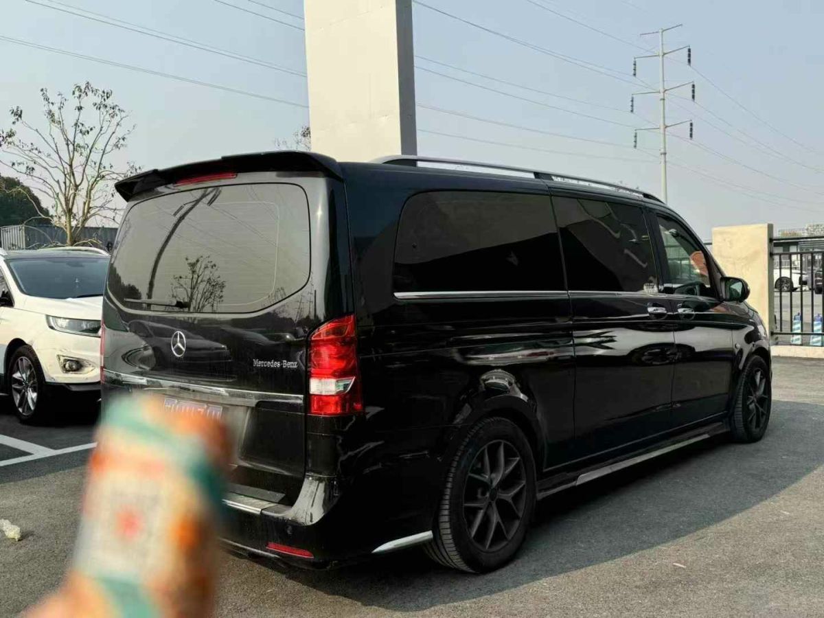 奔馳 奔馳A級(jí)  2019款  A 220 L 4MATIC 運(yùn)動(dòng)轎車圖片