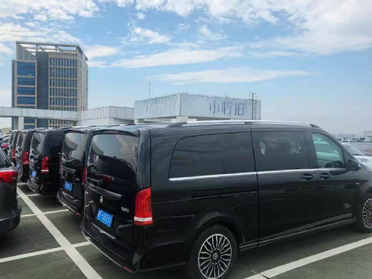 2019年12月奔馳 奔馳A級(jí)  2019款  A 220 L 4MATIC 運(yùn)動(dòng)轎車