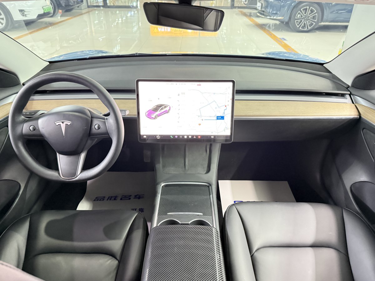 特斯拉 Model 3  2019款 標(biāo)準(zhǔn)續(xù)航后驅(qū)升級版圖片