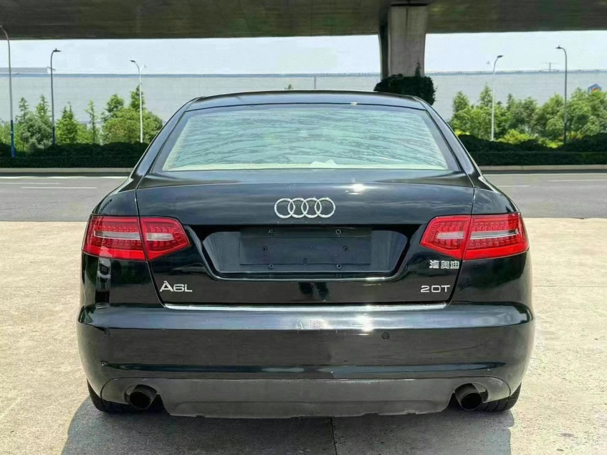 2011年7月奧迪 奧迪A6L  2011款 A6L 2.0TFSI 標(biāo)準(zhǔn)型