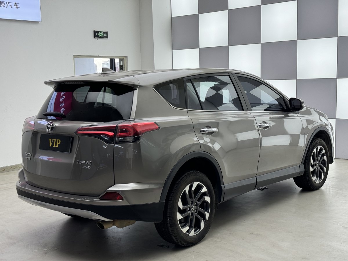 豐田 RAV4榮放  2018款 2.5L 自動四驅(qū)精英i版圖片