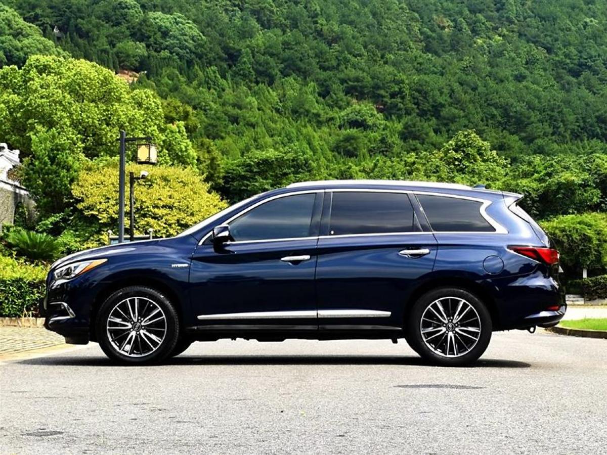 英菲尼迪 QX60  2018款 2.5T Hybrid 兩驅(qū)冠軍家庭版圖片