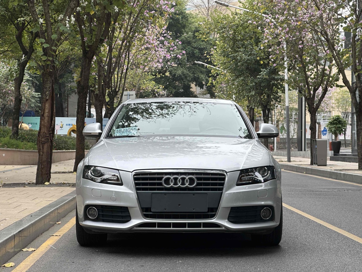 奧迪 奧迪A4L  2011款 2.0 TFSI 標(biāo)準(zhǔn)型圖片