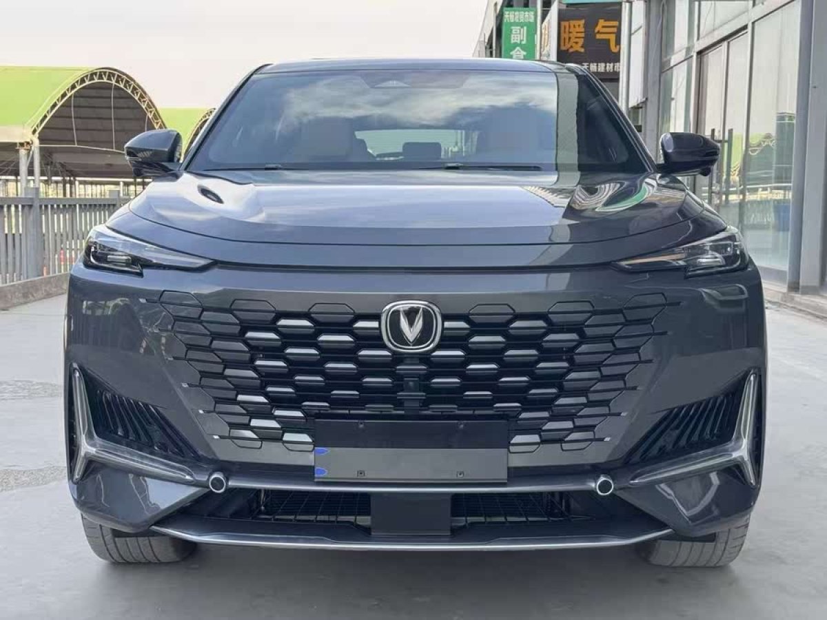 長(zhǎng)安 長(zhǎng)安UNI-K  2021款 2.0T 尊貴型圖片