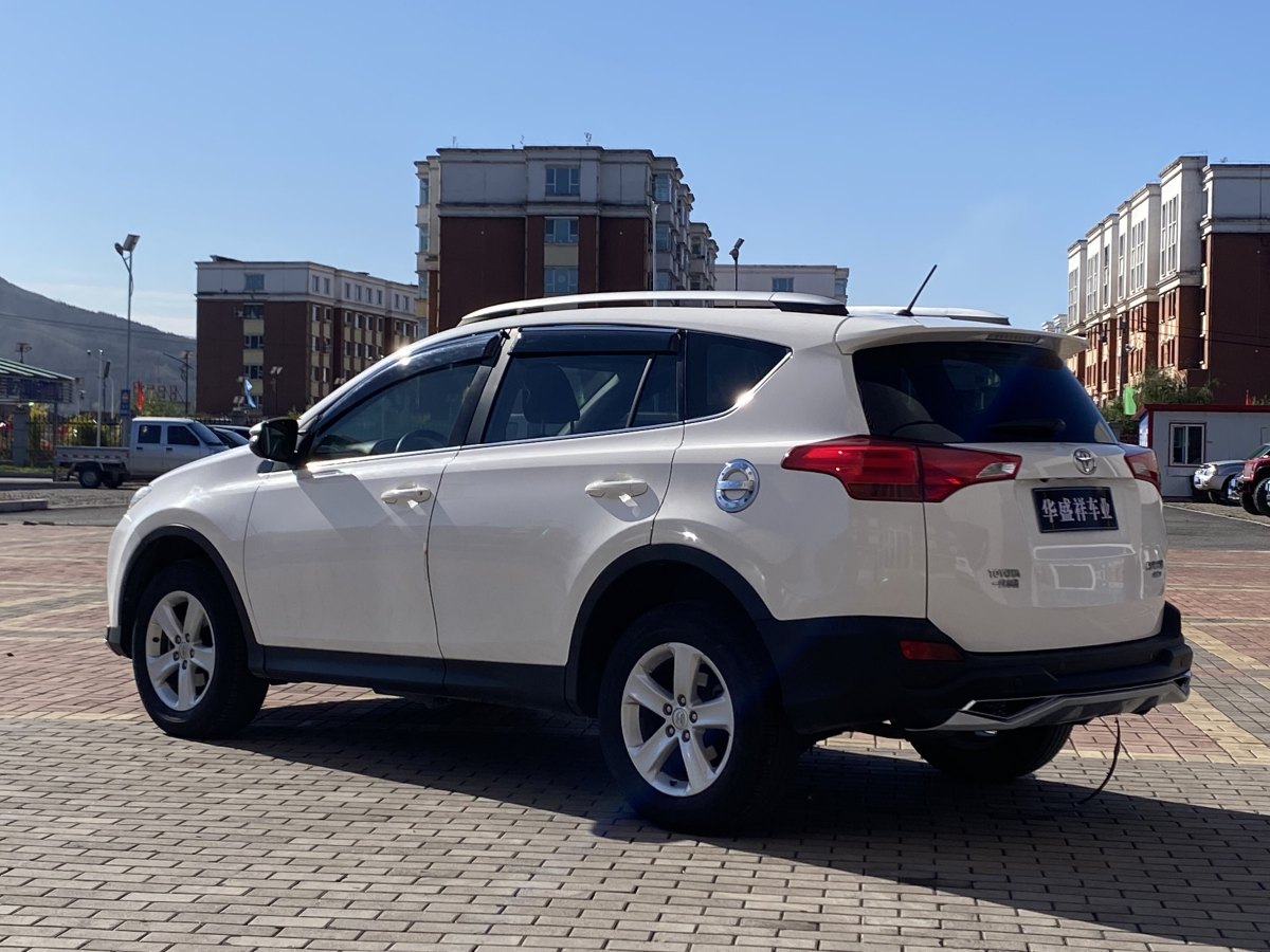 2013年12月豐田 RAV4  2018款 榮放 2.0L CVT兩驅(qū)風尚版