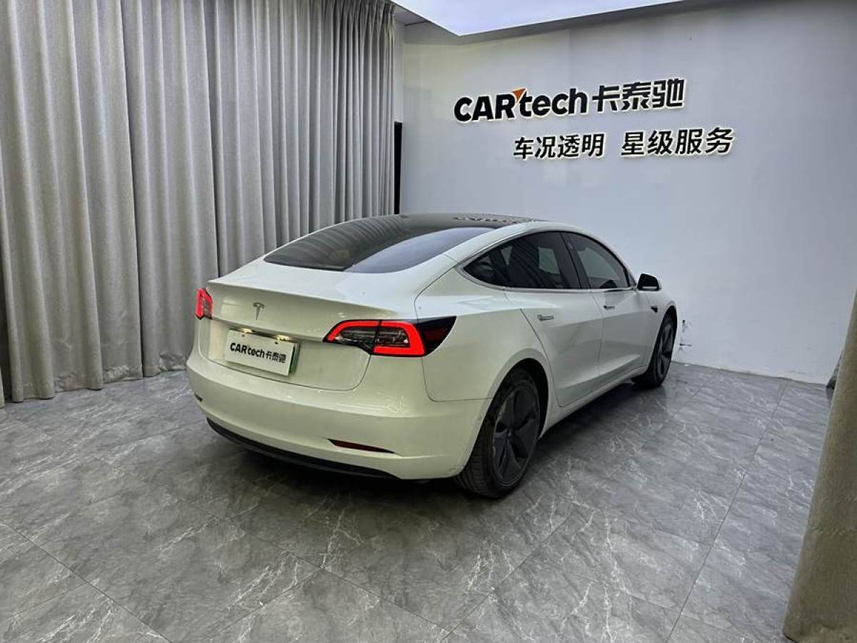 特斯拉 Model 3  2019款 標(biāo)準(zhǔn)續(xù)航后驅(qū)升級版圖片