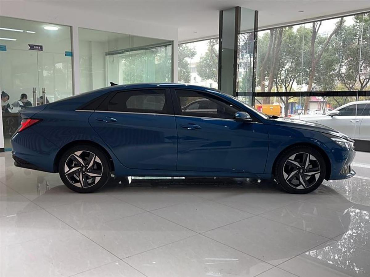 現(xiàn)代 伊蘭特  2022款 1.5L CVT LUX尊貴版圖片