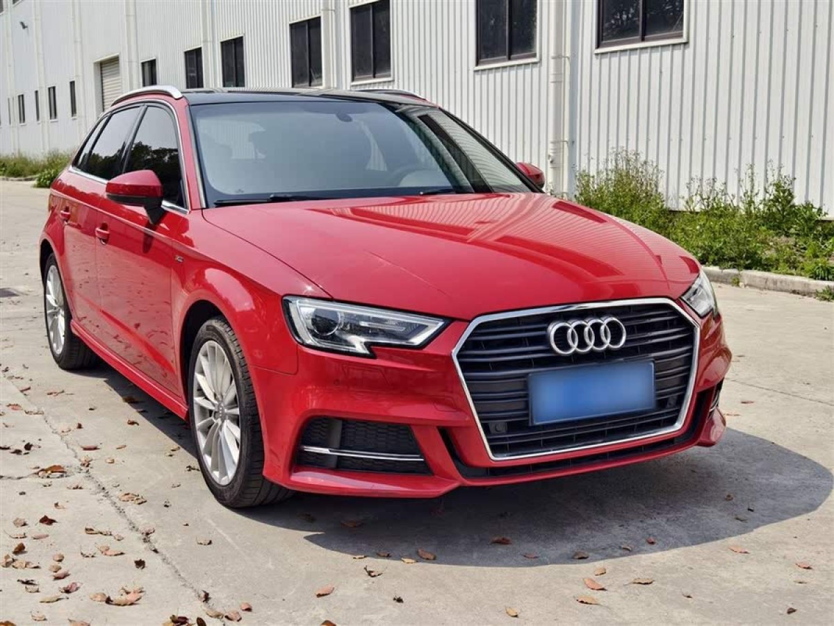 奧迪 奧迪A3  2018款 30周年年型 Sportback 35 TFSI 時(shí)尚型圖片