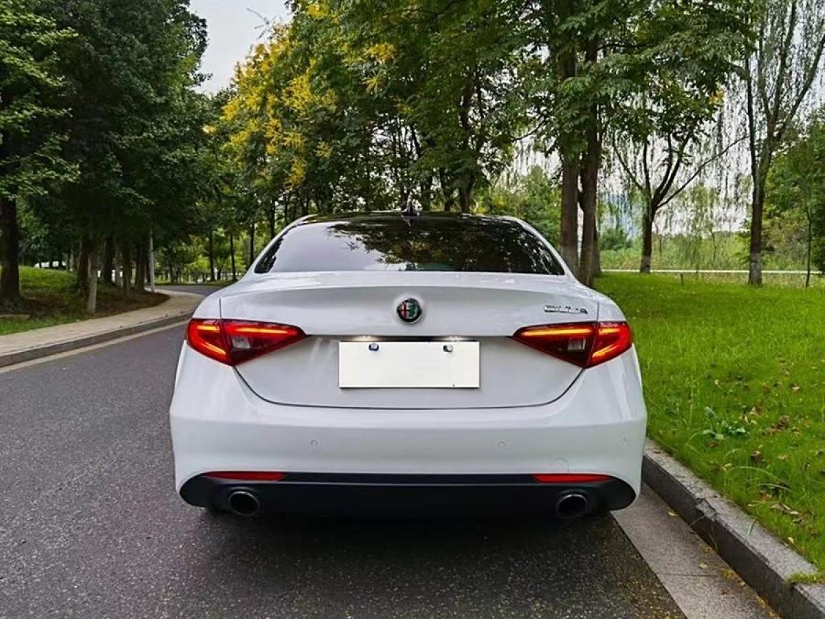 阿爾法·羅密歐 Giulia  2017款 2.0T 280HP 豪華版圖片