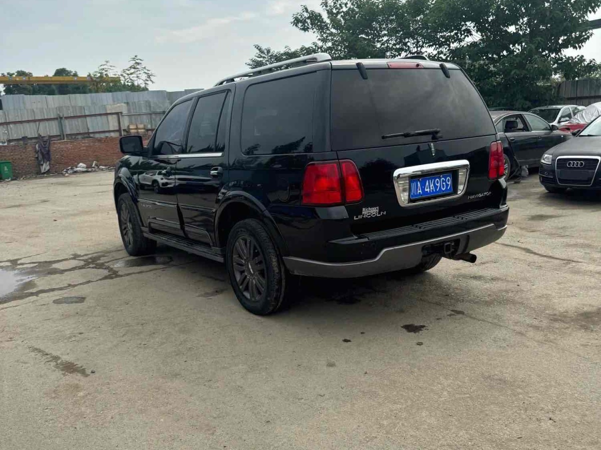 林肯 領(lǐng)航員  2004款 5.4L圖片